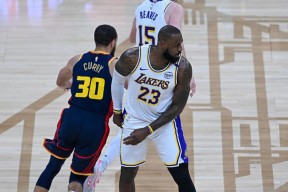 爱游戏-詹姆斯赛事官方发布大胜新规，掘金争议不断！的简单介绍